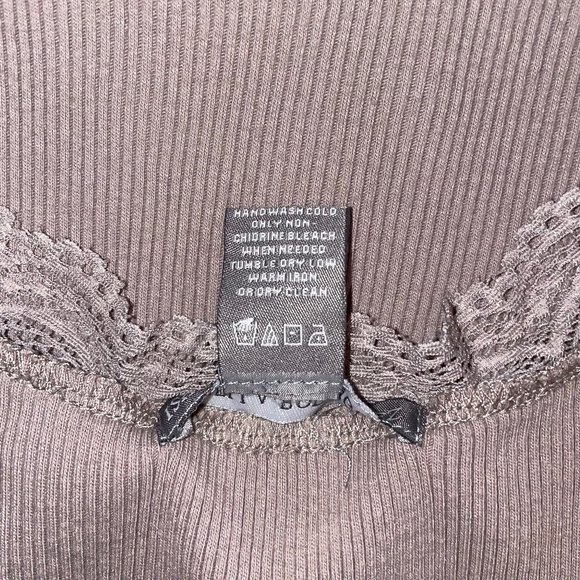 New Isabella Rodriguez Scalloped Lace Longer Cotton Knit Sleeveless Top Tank - Picture 8 of 8